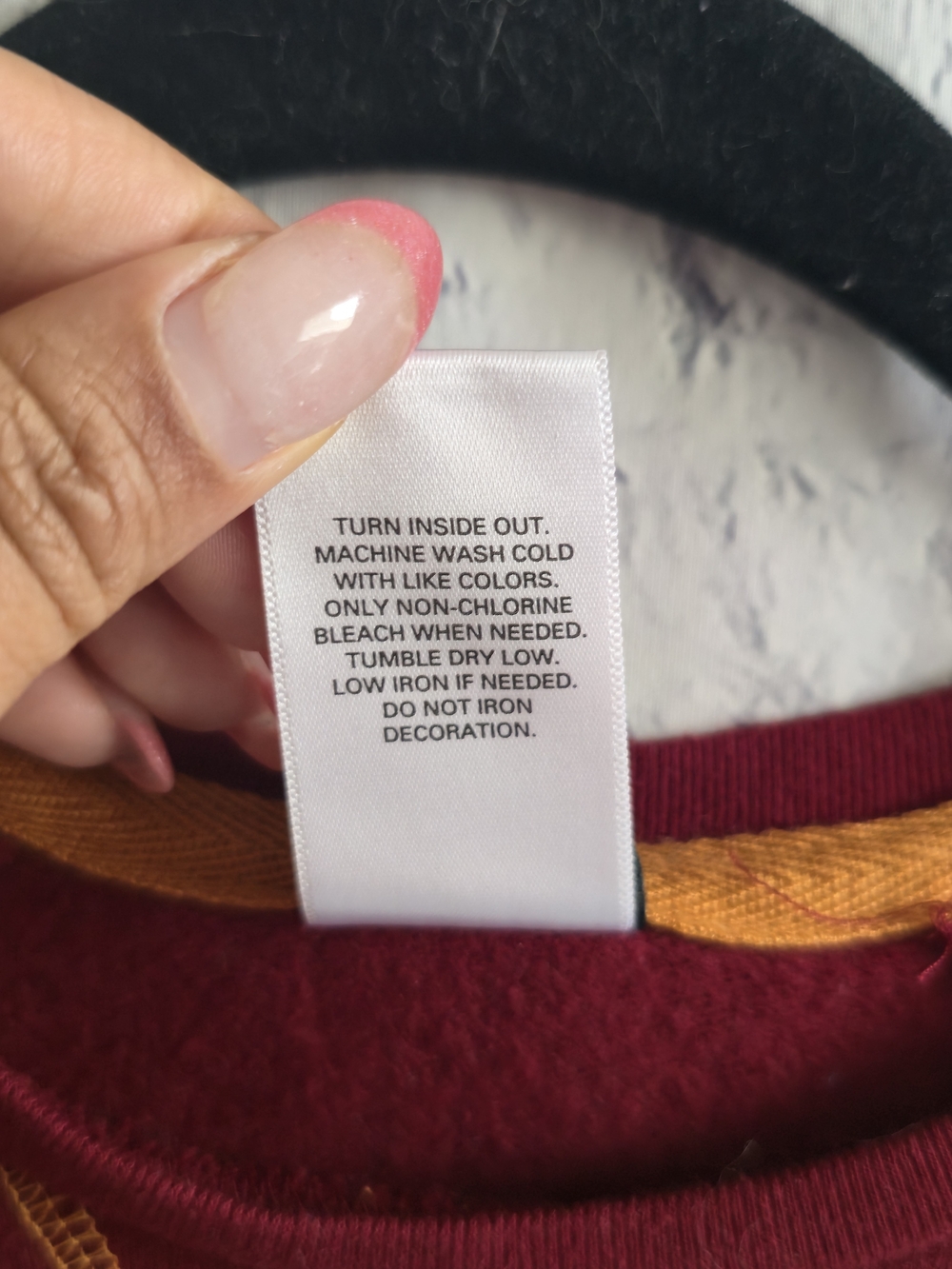 Harry‎ Potter Gryffindor Red And Gold Crewneck Sweatshirt - Picture 7 of 11